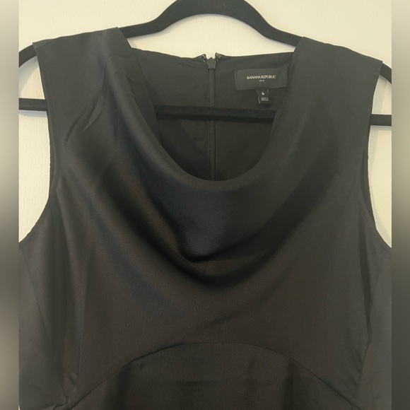 Banana Republic Elegant Black Sleeveless Dress with cowl neckline size 6 (E120) - Picture 3 of 16